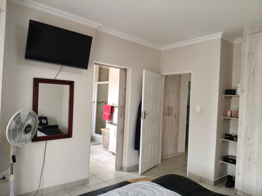 3 Bedroom Property for Sale in Waterval East North West